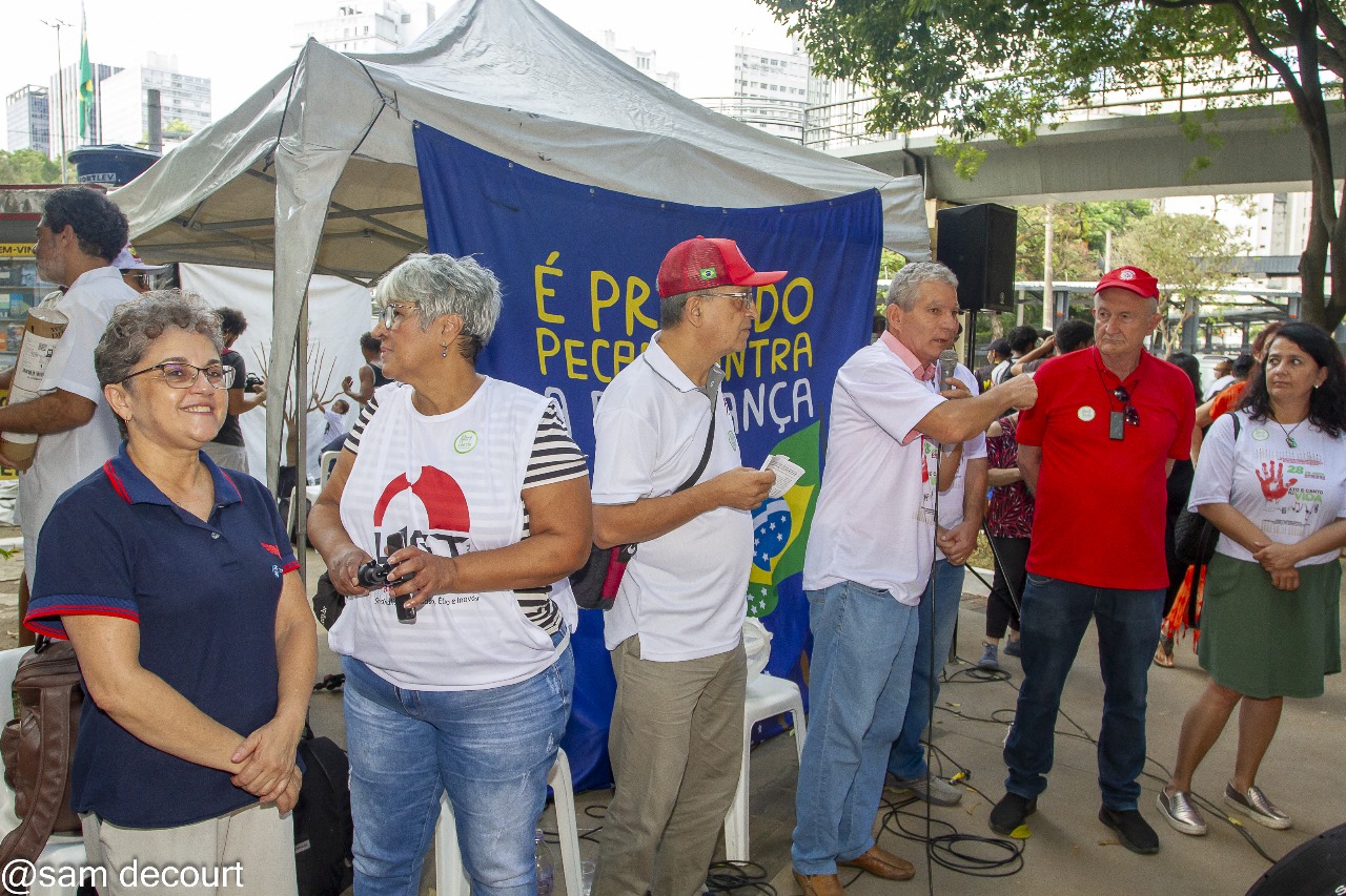 Clemente Ato e canto pela vida 4