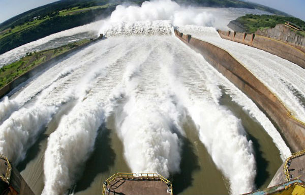 Itaipu-binacional-foz-do-iguacu