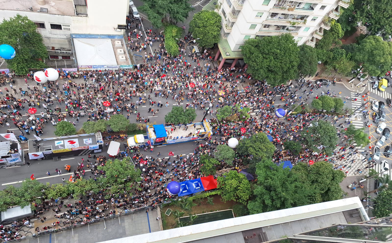 Servidores em frente à Câmara 260324