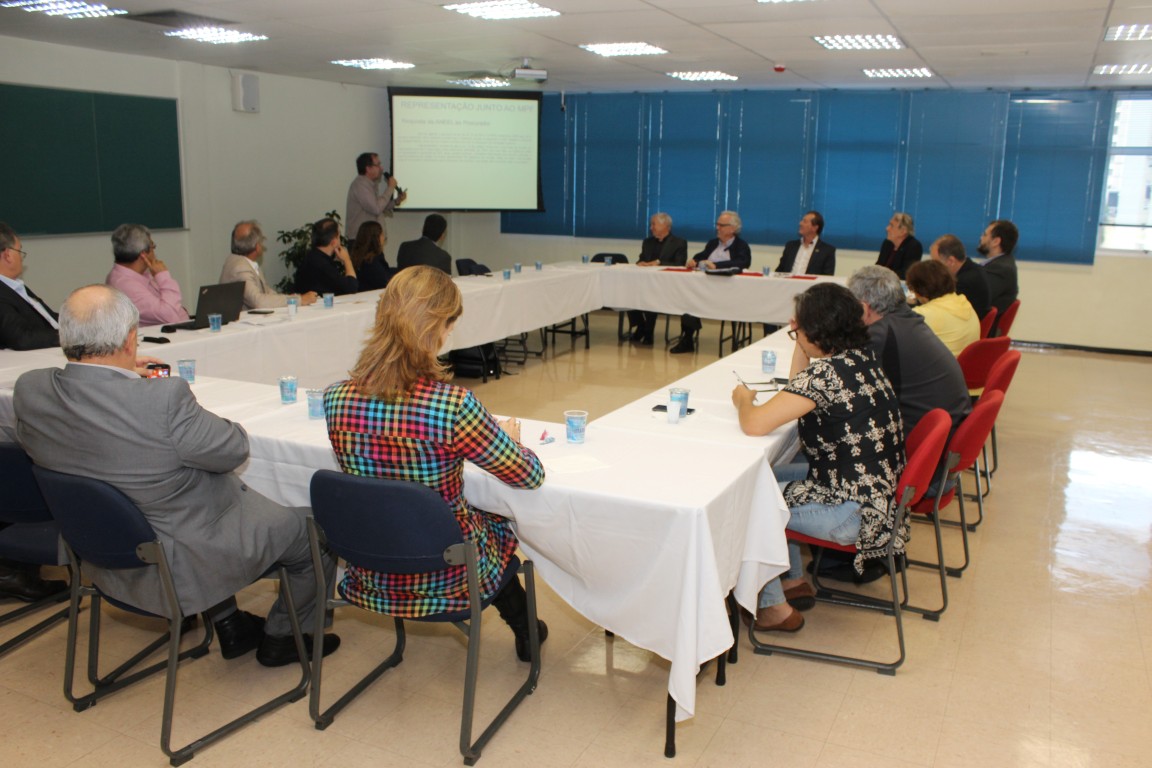 foto reunião arsesp coe