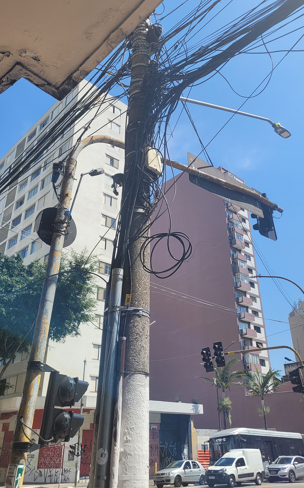 EmaranhadoFiosRuaHamaita RitaCasaro