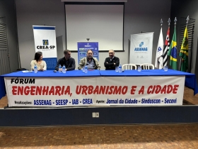 Candidato Paulo Lago participa de fórum de debates em Bauru