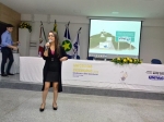Marcellie Dessimoni fala a estudantes em Cuiabá.