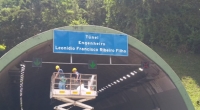 Homenageado, diretor do SEESP dá nome a túnel na rodovia Carvalho Pinto