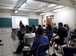 Marismar Cristina, do setor de Oportunidades na Engenharia, fala aos estudantes em Santo André.