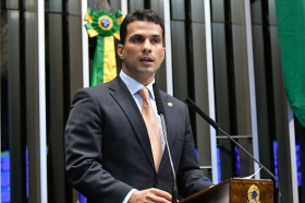 Relator no Senado mantém piso dos engenheiros