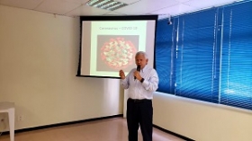 Roberto Florim, médico infectologista, informa sobre Covid-19. 