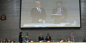 Legislativo paulista homenageia 90 anos do SEESP