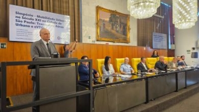 Inovação tecnológica eVTOL já é realidade, destaca Murilo Pinheiro em abertura de simpósio