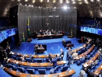 Sessão da CCJ discute PEC 6/2019.