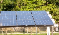 Garantir energia solar na Capital por empregos a engenheiros e sustentabilidade